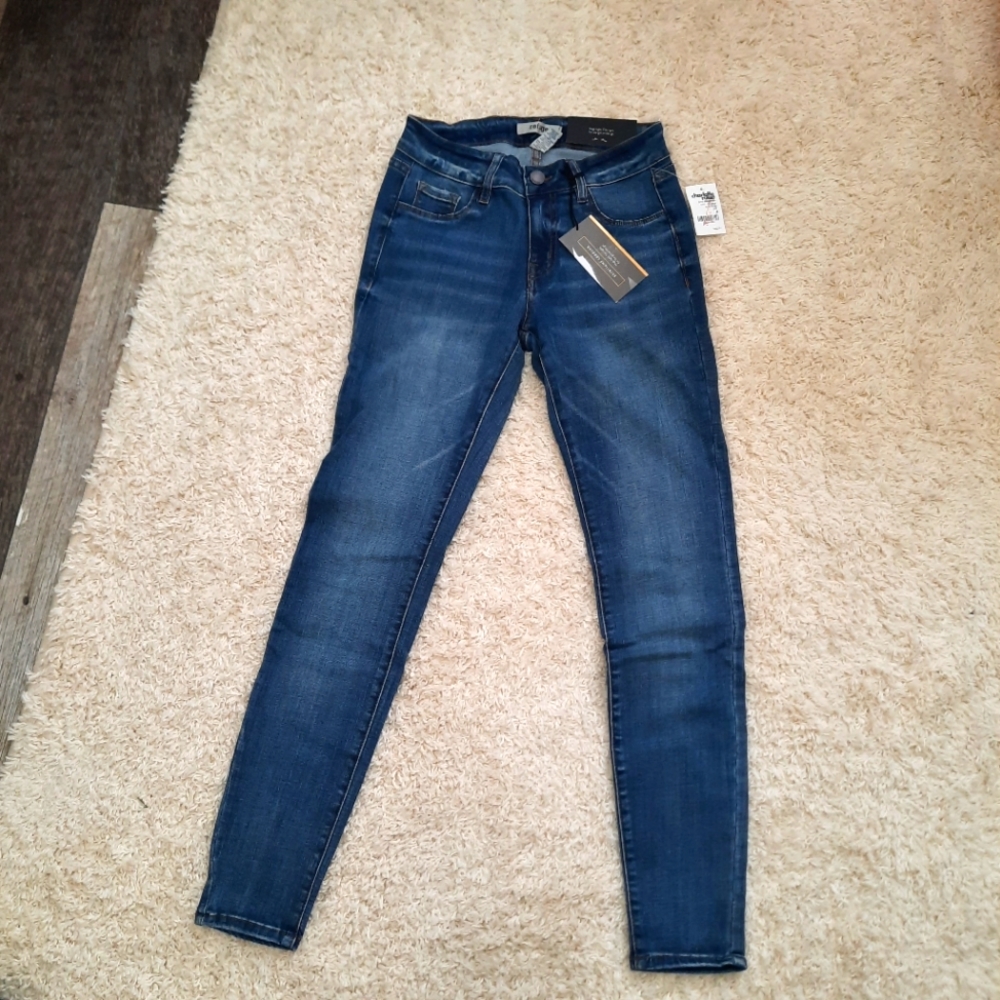 SIZE 0 SKINNY JEAN MID-RISE